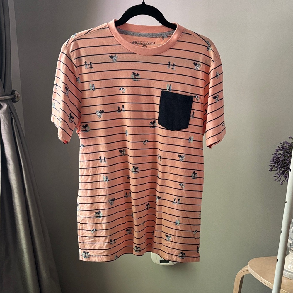 NWOT Free Planet Peach Striped Palm Tree Pocket Tee Shirt Mens Size Medium Surf